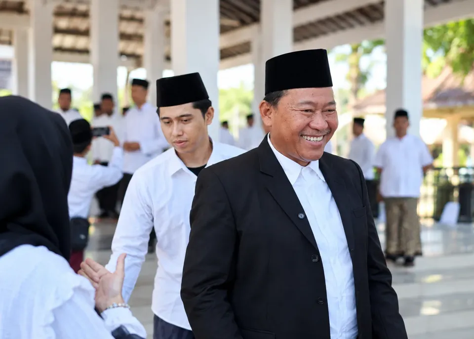 Dwi Agus Prayitno (Ketua DPRD Ponorogo) Seusai bertindak sebagau Inspektur Upacara Hari Santri 2026 Kabupaten Ponorogo